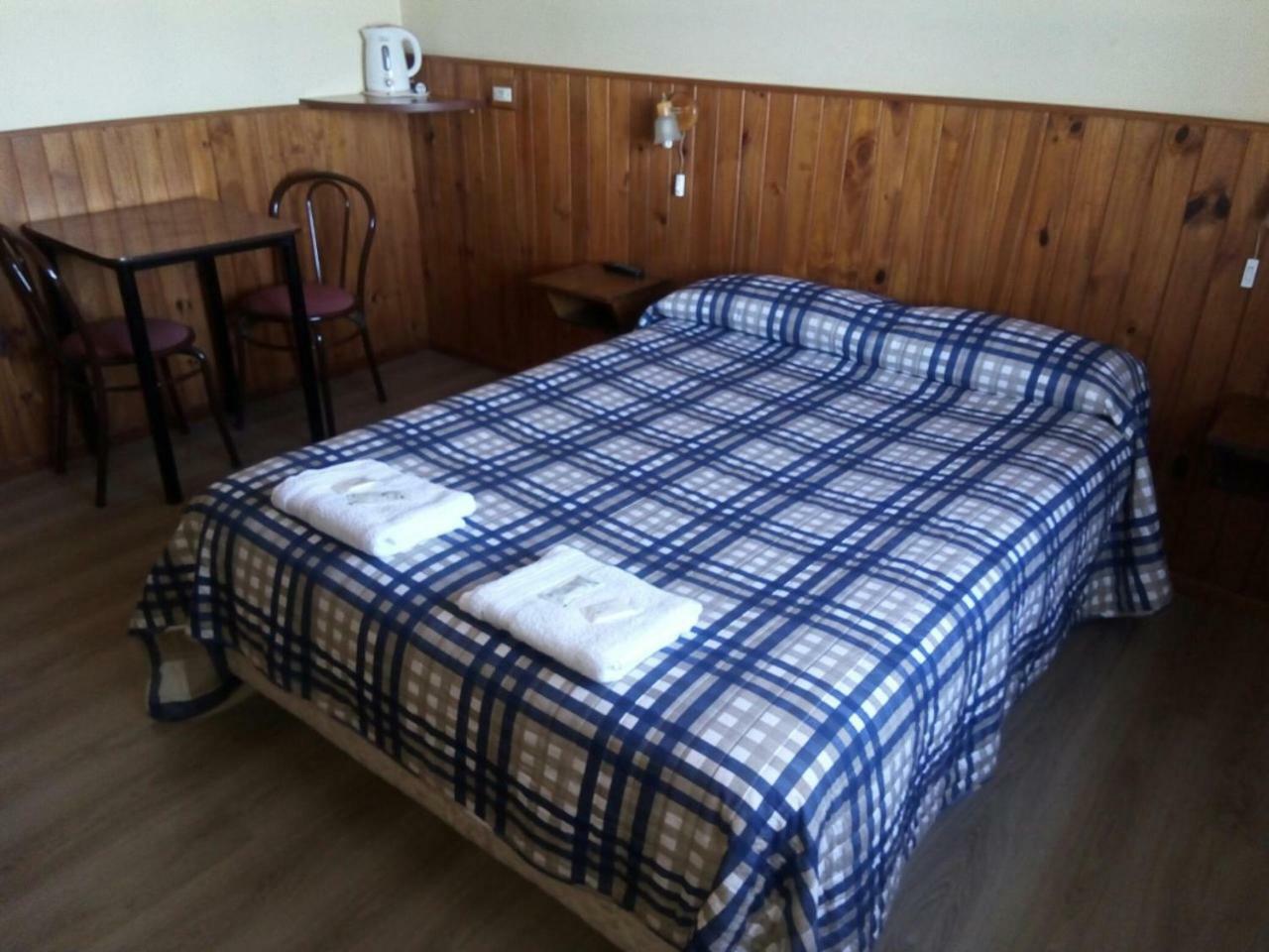 Hostal Rio Ona Ushuaia Exterior photo